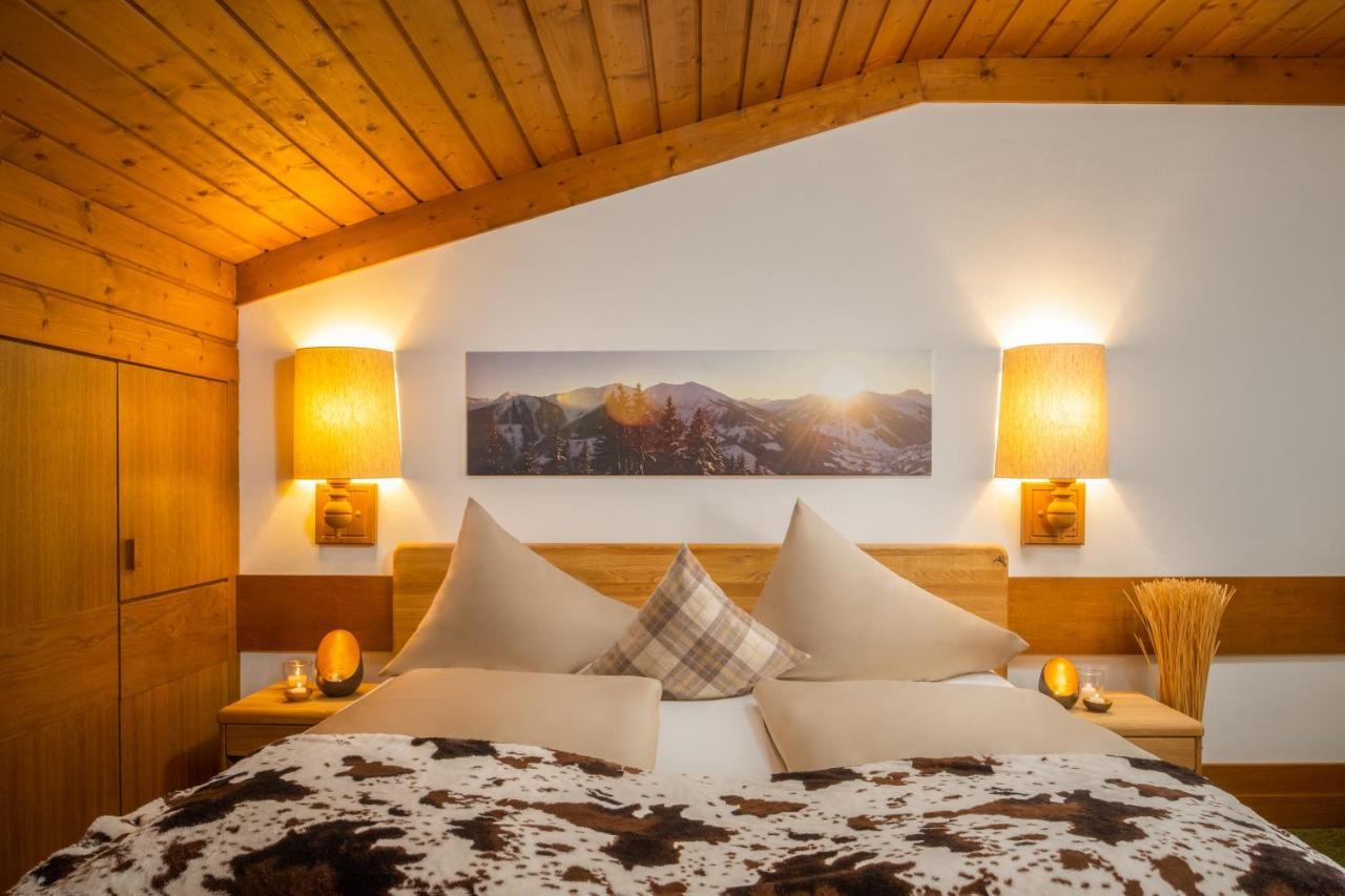Hotel-Pension Schattberg Saalbach-Hinterglemm Dış mekan fotoğraf